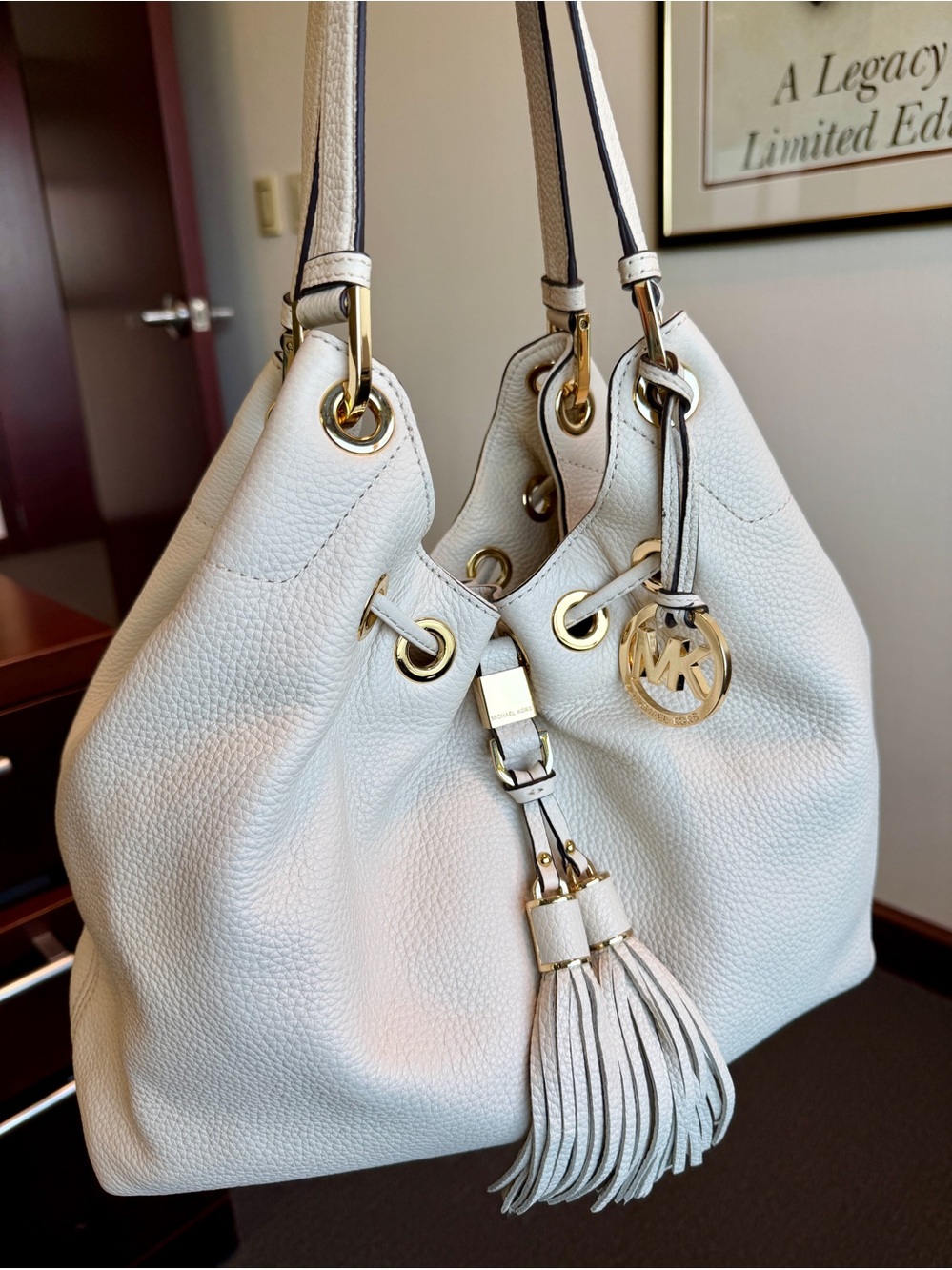 NWOT Michael Kors Camden Ivory Leather Tassel Shoulder Bag